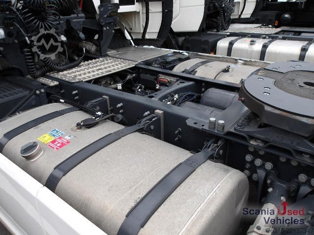 Tractor estándar Scania R460 NA - SUPER - HIGHLINE - 2x TANKs - VECTO 3