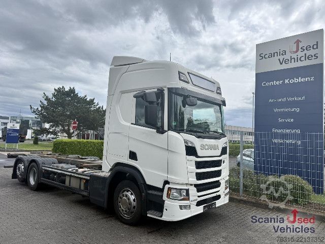 Camión con caja móvil Scania R450- 6x2- BDF HUBSCHWINGE- MOTOR WASSERVERLUST