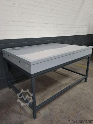 Mesas de medição com caixa de luz para papel GKC D2