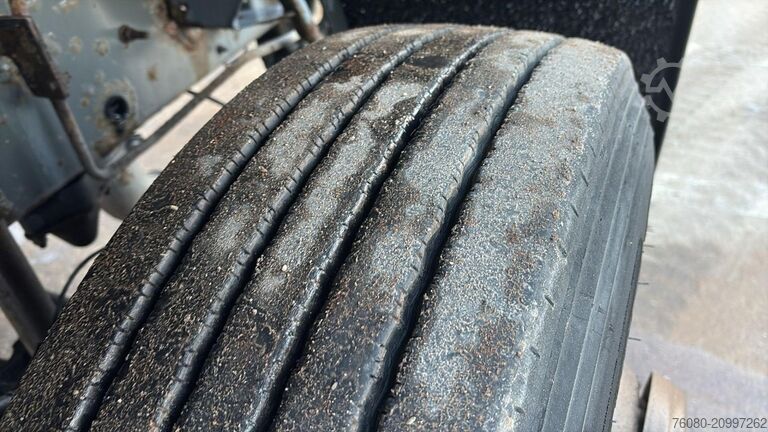 Alusta ja ohjaamo Volvo FL 220 (STEEL SUSP. / 10 BOLTS / 18 TONS / LONG...