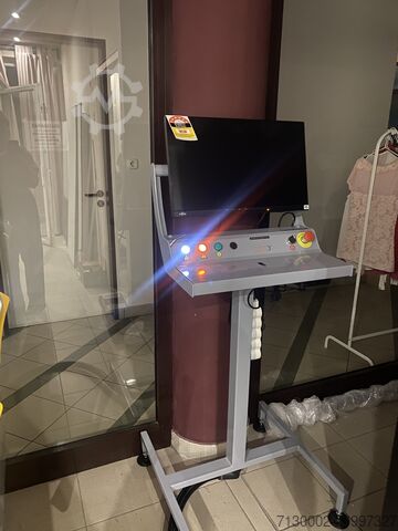 Stroj na rezanie textílií OROX T300