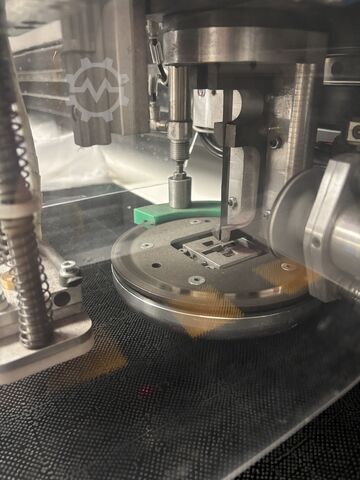 Stroj na rezanie textílií OROX T300