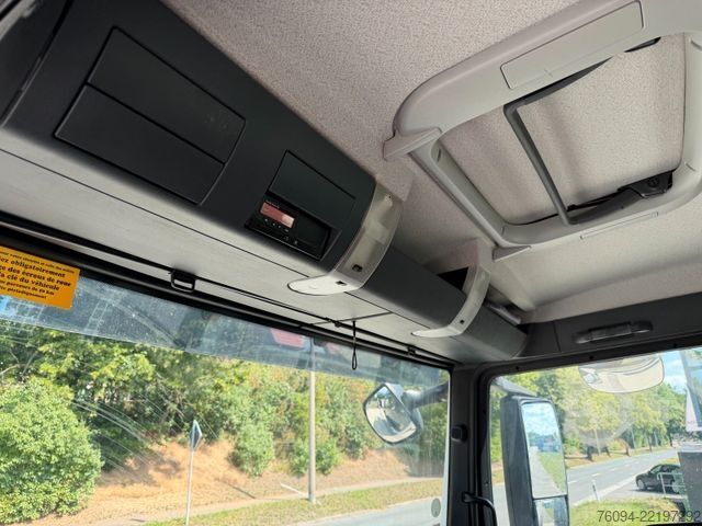 Grue montée sur camion MAN TGS 26.400 6x4 KRAN 4xAbstzg FUNK 5/6 Steuer AHK