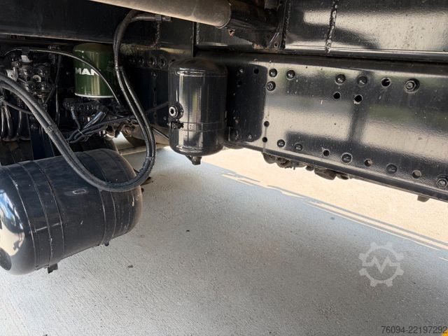 Grue montée sur camion MAN TGS 26.400 6x4 KRAN 4xAbstzg FUNK 5/6 Steuer AHK