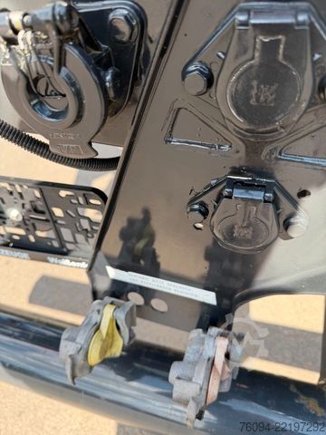 Grue montée sur camion MAN TGS 26.400 6x4 KRAN 4xAbstzg FUNK 5/6 Steuer AHK