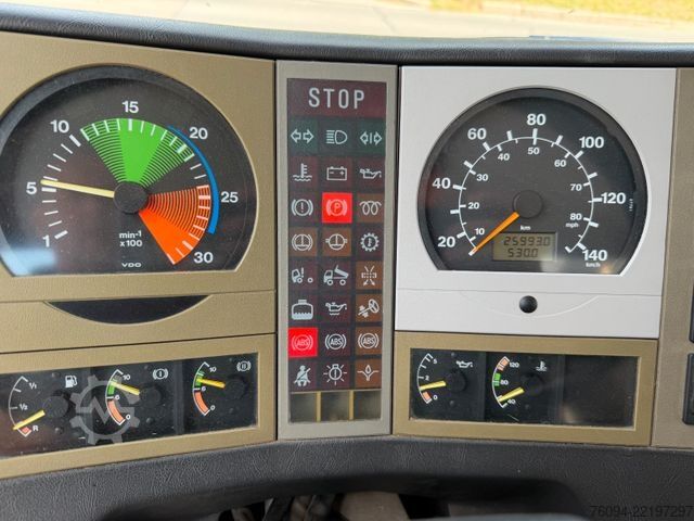 厢式货车 MAN 17.232 4x4 KRAN SEILWINDE Kran und LKW