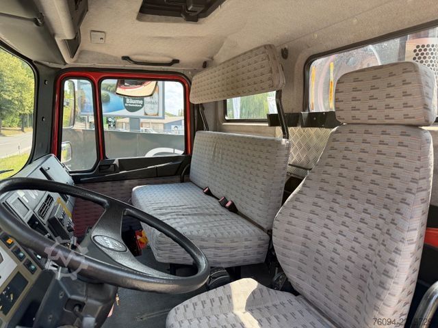 厢式货车 MAN 17.232 4x4 KRAN SEILWINDE Kran und LKW