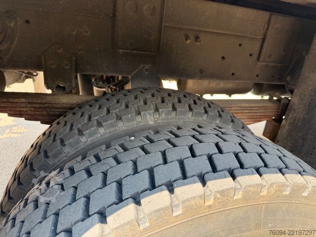 厢式货车 MAN 17.232 4x4 KRAN SEILWINDE Kran und LKW
