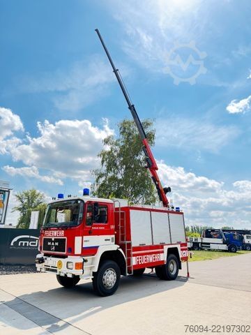 Φορτηγό ειδικού σκοπού MAN 17.232 4x4 KRAN SEILWINDE Kran und LKW