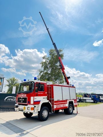 卡车装载式起重机 MAN 17.232 4x4 KRAN SEILWINDE Kran und LKW