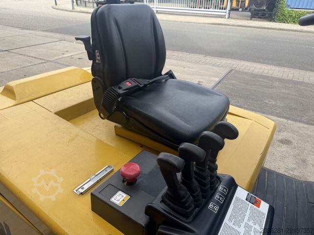 Električni 4 -kolesni viličar Yale ERP30ALF E2145