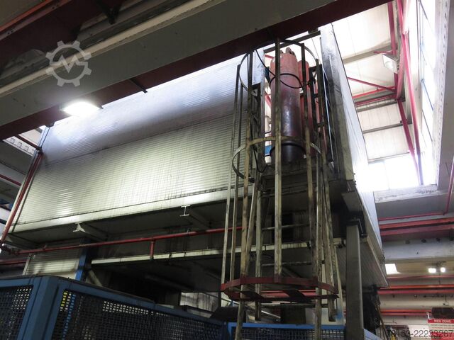 Prensa de moldeo por inyección hidráulica Cavenaghi Ridolfi 8000 KN-2E