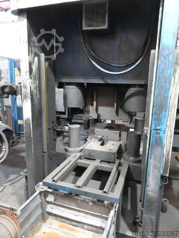 Prensa de moldeo por inyección hidráulica Cavenaghi Ridolfi 8000 KN-2E