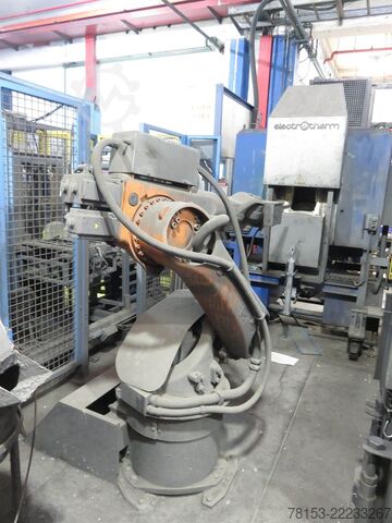 Prensa de moldeo por inyección hidráulica Cavenaghi Ridolfi 8000 KN-2E