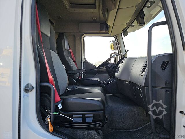 куфар RENAULT D 220 AIRCO LIFT SIDE DOOR
