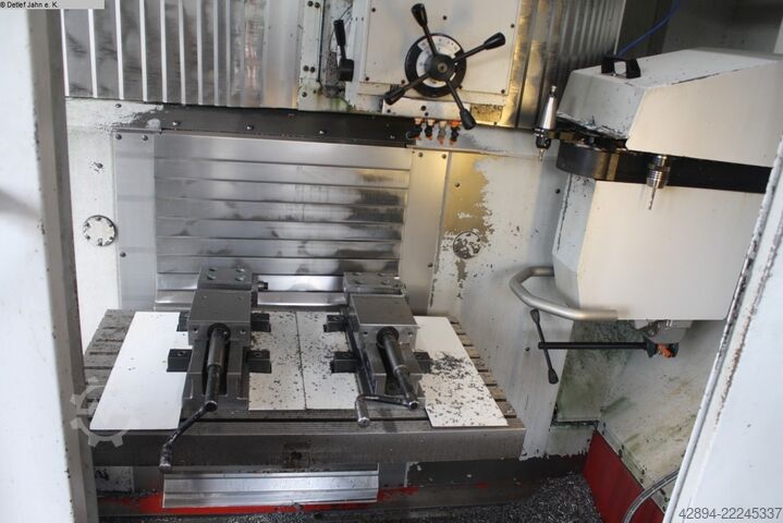 ศูนย์เครื่องจักรกล - แนวตั้ง HERMLE U 630T
