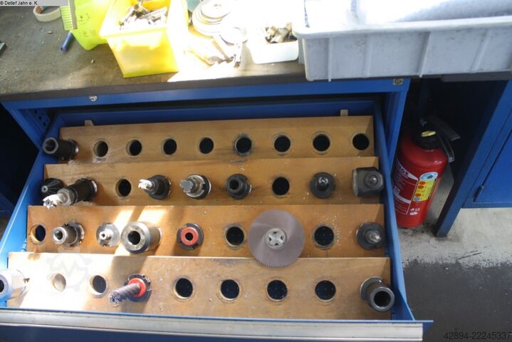 ศูนย์เครื่องจักรกล - แนวตั้ง HERMLE U 630T