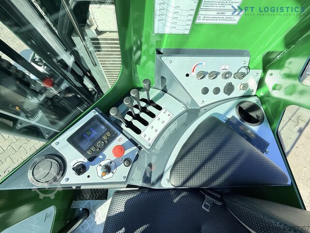 四向叉车 Combilift C4500 DIESEL TRIPLEX 4900 NEW MODEL