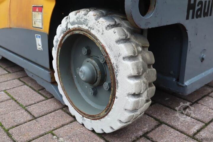 Articulated boom lift Haulotte STAR 10 Electric, 10m Working Height, 3m Reach, 20