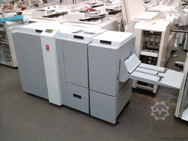 Booklet maker with trimmer etc. 