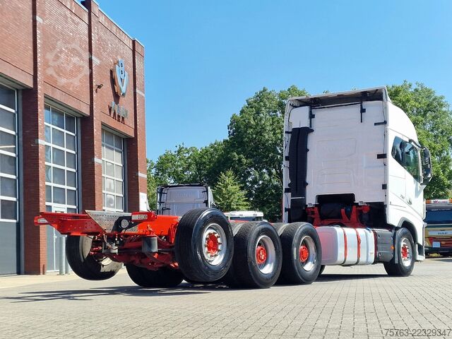 Chassis com cabina Volvo FH 16.750 Globetrotter 8x4*4 - Chassis - Retard...