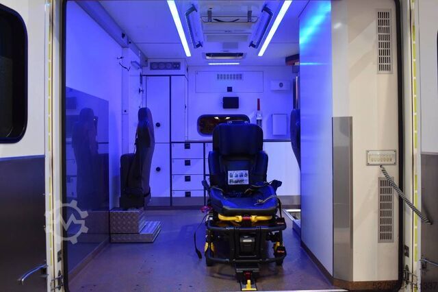 Karetka pogotowia Mercedes-Benz Sprinter RTW Rettungswagen