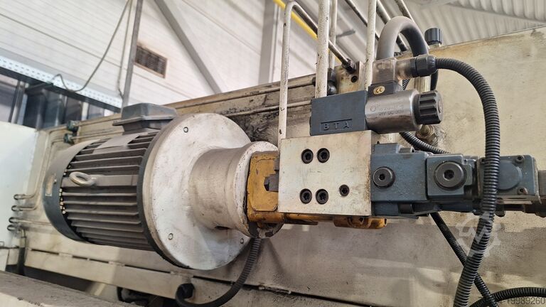 Tryck på bromsen Prasa krawędziowa DENER 3000mm x 6mm