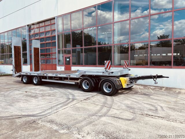 Remolque de plataforma baja Möslein T 4 VB F  4 Achs Tieflader- Anhänger, Neufahrzeug