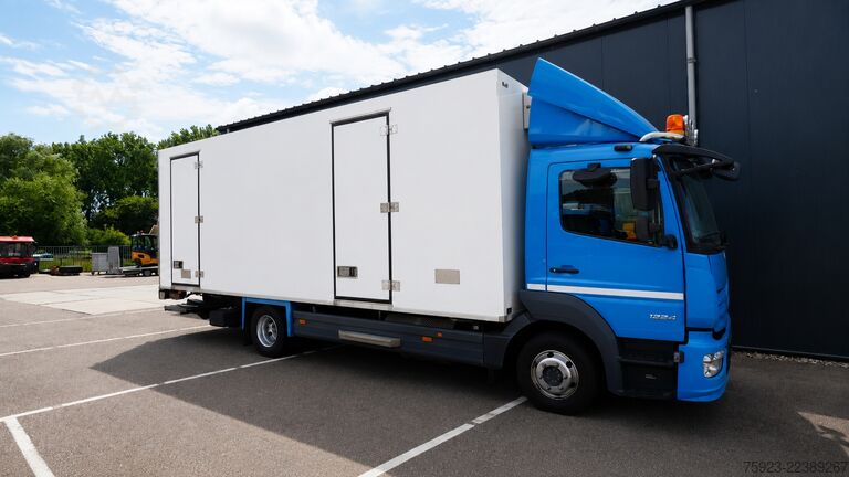 Рефрижераторная/морозильная транспортировка Mercedes-Benz Atego 1224 frigo truck meat hooksystem 409.000km