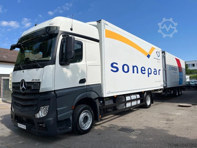 Kovček Mercedes-Benz Actros 1842 4-ACHS ZUG SCHMITZ KOFFER DURCHLADER