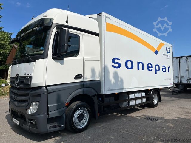 Kovček Mercedes-Benz Actros 1842 4-ACHS ZUG SCHMITZ KOFFER DURCHLADER