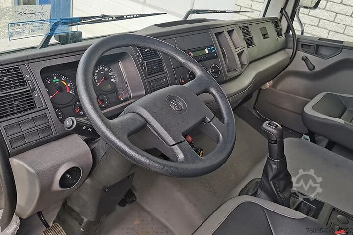 Lori sampah Volkswagen Constellation 31.320 DC Tipper Truck (5 units)