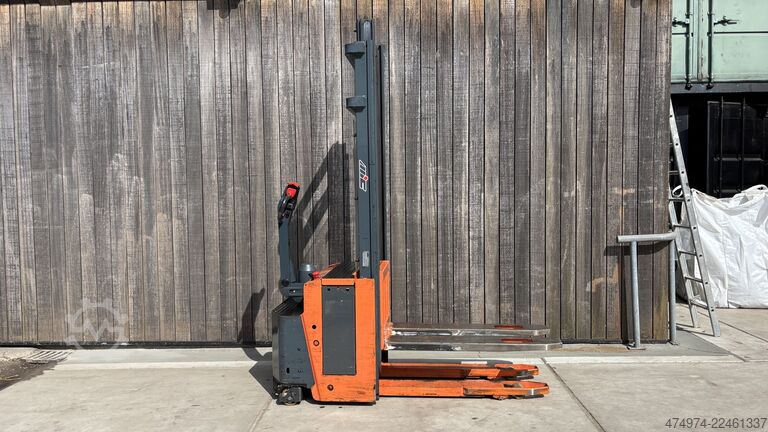 Manual stacker Mic gh 130s 350T
