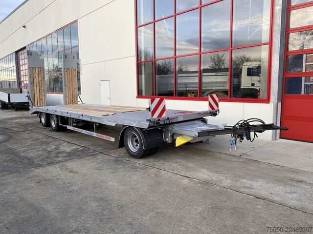Reboque com plataforma rebaixada Möslein T 3-9,20 F Blatt  3 Achs Tieflader mit gerader Ladefläche 9 m, Neufahrzeug