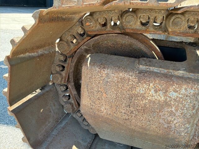 Crawler excavator Volvo ECR 235 DL