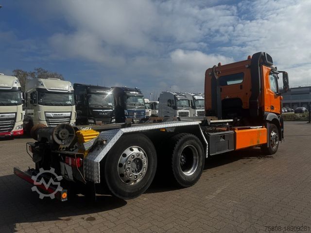 Āķa konteineru automašīna MERCEDES-BENZ Actros 2545 Aroller VDL 21-6200 Lift/Lenk