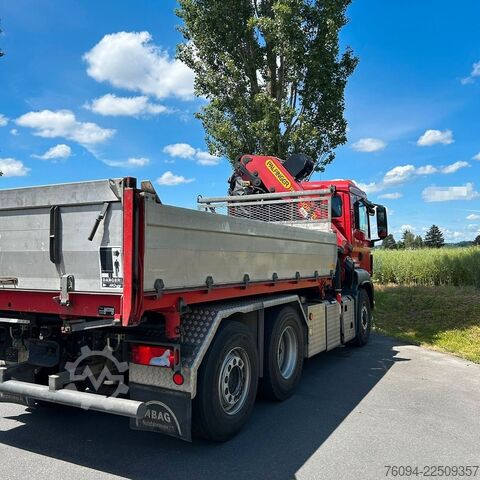 Three-sided tipper truck MAN TGS 28.480 6x4-4 ALLRAD KRAN 19m SEILWINDE Wechs