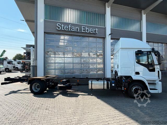 Važiuoklė su kabina Iveco Eurocargo ML140E28/P Bett AHK Klima Standheizung