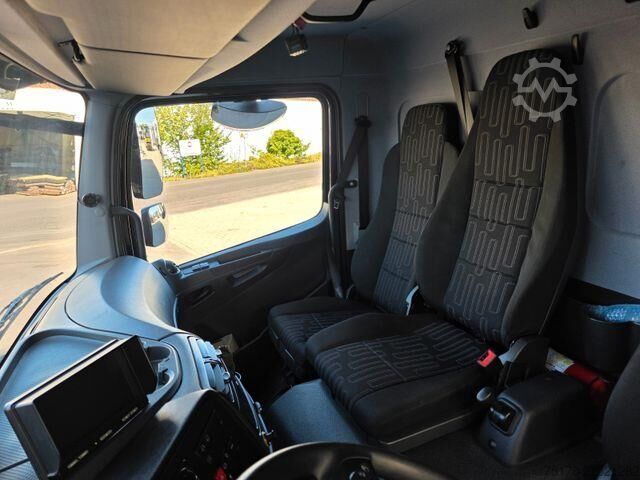 Bīdāmais tents Mercedes-Benz Atego 824 L Bär LBW 1.000kg AHK Klima 3 Sitze