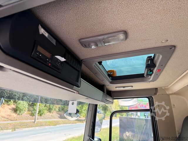 Camión portacontenedores de gancho DAF CF 6x2 lift/lenk Abrollkipper KRAN 22m FUNK