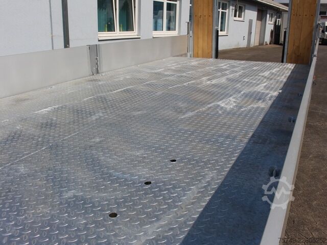 Remolque de plataforma baja fliegl TPS 118 Plattform 6.2m! mit Rampen NEU