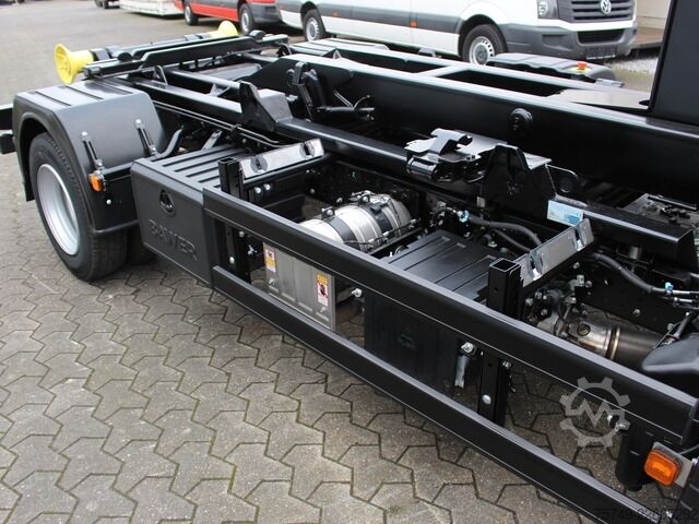 Camión portacontenedores de gancho Fuso Canter FUSO 9C18  City Abrollkipper Hooklift Black Edition