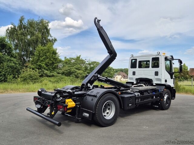 Camión portacontenedores de gancho iveco Euro Cargo 180E32 4x2 Abrollkipper Teleskoparm