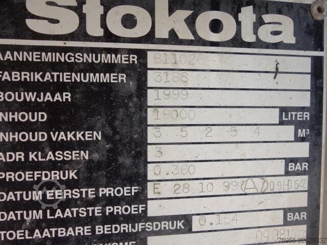 Tankfartyg Scania P124-420 19000 LITER DIESELTANK,AIRCO,INTARDER,...