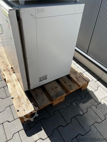 Laboratorieovn / varmeskap / ovn 300ºC Heraeus UT 6120