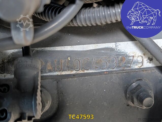 スタンダード-SZM Iveco S-Way 480
