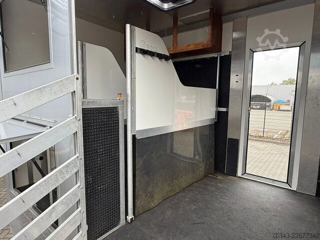 Transporte de cavalos MAN | Horse Truck | Year: 2011 | KM: 312.257 | 5 Ho...