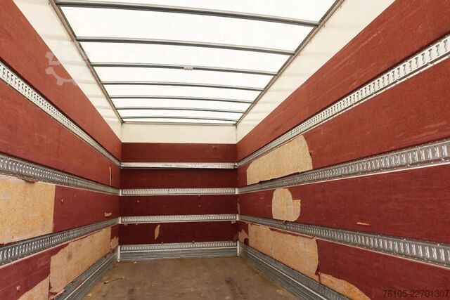 Chiếc vali MAN TGL 12.250 Bakwagen + Laadklep DHollandia 2000 kg