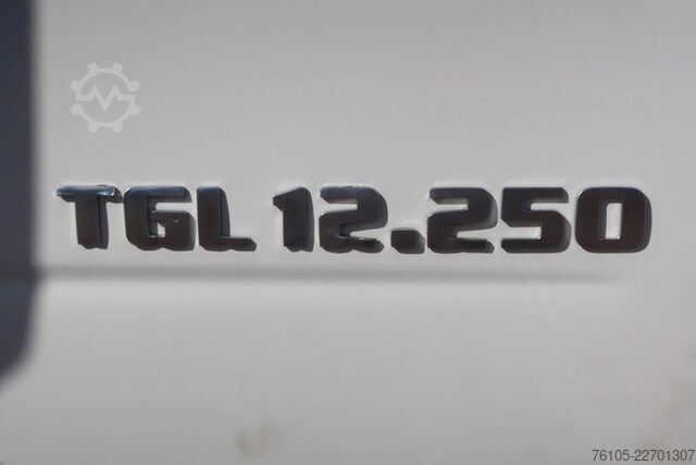 Matkalaukku MAN TGL 12.250 Bakwagen + Laadklep DHollandia 2000 kg