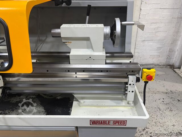 Tour central XYZ Machine Tools 1550VS Centre Lathe